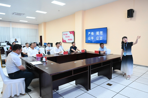 副省长宋争辉调研指导高招录取准备工作1.jpg
